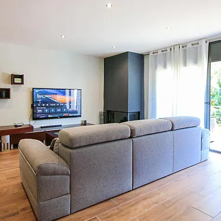 Holiday home Amazing In With Kitchen *