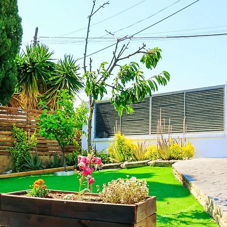 Amazing In With Kitchen Holiday home